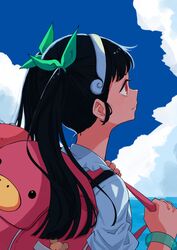  absurdres adjusting_strap backpack bag black_hair blue_sky bracelet closed_mouth cloud commentary dress_shirt eyelashes female from_side green_bracelet green_ribbons hachikuji_mayoi hair_ribbon headband highres jewelry liiii_ann long_hair looking_ahead loose_hair_strand monogatari_(series) red_eyes ribbon shirt sky solo stuffed_animal stuffed_toy teddy_bear twintails upper_body white_headband white_shirt 