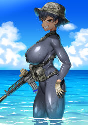  absurdres ammunition_pouch assault_rifle black_bodysuit black_hair black_wetsuit blue_sky bodysuit boonie_hat breasts brown_gloves bucket_hat buckle camouflage camouflage_headwear caustics chest_harness chest_rig clothes_writing cloud cloudy_sky commentary daewoo_k2 dark-skinned_female dark_skin day digital_camouflage diving_suit english_text female frogman gloves grin gun harness hat highres hitch_(perotoss) horizon huge_breasts magazine_(weapon) military military_hat open_mouth optical_sight original outdoors pouch republic_of_korea_army rifle sergeant_joo sharp_teeth short_hair sideways_mouth sky smile snap-fit_buckle solo suppressor tape teeth thick_eyebrows tsurime wading water weapon wetsuit yellow_eyes 