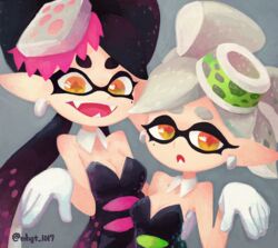  2girls :d bad_id bad_link bad_twitter_id black_hair breasts callie_(splatoon) cleavage detached_collar dress fangs food food_on_head gloves grey_hair hikimayu inkling long_hair marie_(splatoon) medium_breasts mole mole_under_eye multiple_girls object_on_head open_mouth orange_eyes pointy_ears short_hair smile splatoon_(series) splatoon_1 strapless strapless_dress sushi takio white_gloves 