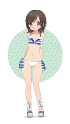  absurdres ankle_wrap arms_behind_back bikini blush bow bow_bikini brown_hair collarbone commentary_request eyebrows female full_body futsuu_no_joshikousei_ga_locodol_yattemita green_background highres looking_at_viewer navel pan_koujou polka_dot polka_dot_background purple_eyes sandals solo standing striped_bikini striped_clothes sweatdrop swimsuit thigh_gap toenails usami_nanako white_background 