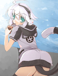  aqua_eyes bad_id bad_pixiv_id borrowed_character cat_tail endou_chihiro female highres looking_back original short_hair tail thighhighs yashiro_(lockheart) 