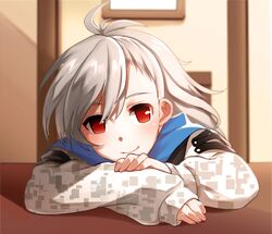  asymmetrical_bangs bad_id bad_pixiv_id blush boba closers female head_rest hood hoodie long_hair looking_at_viewer no_pupils red_eyes sleeves_past_wrists smile solo tina_(closers) white_hair 