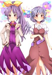  2girls absurdres bad_id bad_pixiv_id belt bow chako_(chakoxxx) cosplay costume_switch grey_hair hairbow heart highres kishin_sagume kishin_sagume_(cosplay) long_hair multiple_girls pigeon-toed ponytail purple_hair red_eyes single_wing touhou watatsuki_no_yorihime watatsuki_no_yorihime_(cosplay) wings 