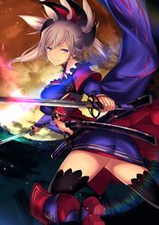  ass bare_shoulders blue_eyes center_opening commentary_request dual_wielding earrings fate/grand_order fate_(series) female glowing grey_hair habaki hair_ornament high_heels highres holding jewelry karlwolf katana kojiri long_sleeves looking_at_viewer miyamoto_musashi_(fate) miyamoto_musashi_(third_ascension)_(fate) ponytail sageo saya_(scabbard) skirt smile solo sunset sword thighhighs tsuba_(guard) tsuka_(handle) weapon 