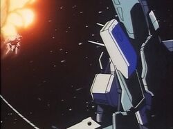  1990s_(style) alien animated animated battle blade cable claws energy_cannon energy_weapon explosion firing gunpod itano_circus lord_feff lowres macross macross_2 mardook mecha missile no_humans retro_artstyle robot rocket_launcher science_fiction space star_(sky) vf-2ss weapon 