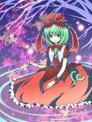  bow dress front_ponytail green_hair hoshino_ai kagiyama_hina ribbon solo touhou tree 