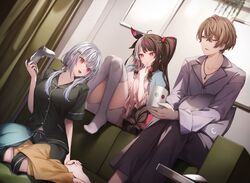  1boy 2girls absurdres alternate_costume brown_eyes brown_hair couch cup finger_to_mouth grey_hair hair_ornament hair_ribbon hairclip hakase_fuyuki highres holding holding_cup indoors jewelry kagami_hayato light_brown_hair long_sleeves looking_at_another low_twintails mirror multicolored_hair multiple_girls necklace nijisanji official_art pillow pink_eyes red_eyes ribbon sitting smc-gumi_(nijisanji) smile twintails two-tone_hair virtual_youtuber white_legwear yorumi_rena 