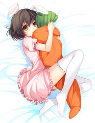  animal_ears bad_id bad_pixiv_id blush brown_eyes brown_hair carrot carrot-shaped_pillow female highres hugging_object inaba_tewi itou_nanami lolicon lying on_side photoshop_(medium) pillow pillow_bite pillow_hug rabbit_ears rabbit_girl rabbit_tail short_hair solo tail thighhighs touhou white_thighhighs 