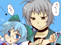  1boy @_@ ahoge bespectacled blue_eyes blue_hair bow check_translation choker cirno collarbone commentary_request female glasses grey_hair hairbow morichika_rinnosuke short_hair short_sleeves sweatdrop toto_(hitori_othello) touhou translation_request yellow_eyes 