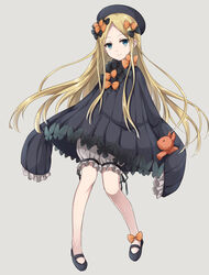  abigail_williams_(fate) black_bow black_dress black_footwear black_hat blonde_hair bloomers blue_eyes bow bug butterfly commentary dress fate/grand_order fate_(series) female forehead full_body grey_background hairbow hat head_tilt highres holding holding_stuffed_toy long_hair long_sleeves looking_at_viewer mary_janes orange_bow parted_bangs polka_dot polka_dot_bow shoes simple_background sleeves_past_fingers sleeves_past_wrists smile solo stuffed_animal stuffed_toy teddy_bear tm-pika underwear very_long_hair white_bloomers 