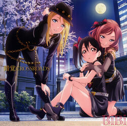  3girls album_cover ayase_eli belt bent_over bibi_(love_live!) black_dress black_footwear black_hair black_headwear black_jacket black_pants blonde_hair blue_eyes blue_sky blush boots bow chains closed_mouth cover crossed_legs diamond_princess_no_yuuutsu dress elbow_gloves full_moon gloves grey_belt grey_eyes grey_gloves hairbow hand_on_leg hat highres hug hug_from_behind jacket knee_boots long_hair looking_at_viewer love_live! love_live!_school_idol_project medium_hair moon multiple_girls night night_sky nishikino_maki official_art outdoors pants red_bow red_eyes red_hair short_dress sitting sky sleeveless sleeveless_dress smile straight_hair yazawa_nico 