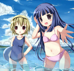  2girls ball beachball bikini black_hairband blonde_hair blue_hair blush cloud collarbone commentary_request day flat_chest furude_rika hairband higurashi_no_naku_koro_ni houjou_satoko kazura long_hair multiple_girls navel oerba_yun_fang one-piece_swimsuit open_mouth outdoors outstretched_arm outstretched_hand purple_eyes short_hair sky standing string_bikini swimsuit wading water 