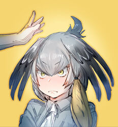  &gt;:( /\/\/\ ahoge alternate_hairstyle bangs bird_wings black_hair blonde_hair bow bow_(bhp) closed_mouth collared_shirt feathered_wings female forehead frown green_eyes grey_shirt hairbow hands head_wings kemono_friends low_ponytail medium_hair multicolored_hair necktie nervous out_of_frame shirt shoebill_(kemono_friends) short_sleeves silver_hair simple_background solo_focus upper_body v-shaped_eyebrows wavy_mouth white_neckwear wings yellow_background yellow_bow 