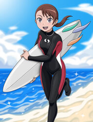  absurdres bakanichi beach bodysuit commentary dark_skin diving_suit female highres nogami_sachi ocean outdoors rinne_no_lagrange shore smile solo surfboard surfing wetsuit 