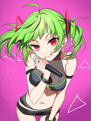  :q ahoge arm_strap bare_shoulders black_shirt black_skirt breasts closed_mouth cowboy_shot crop_top delutaya delutaya_(1st_costume) female green_hair hair_ornament hand_on_own_thigh hand_up hatsuno_xxx highres holding indie_virtual_youtuber long_hair looking_at_viewer medium_breasts microphone microskirt midriff navel pink_background raised_eyebrow red_eyes shirt simple_background skirt sleeveless sleeveless_shirt smile solo stomach tongue tongue_out twintails virtual_youtuber 