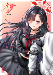  1boy black_choker black_gloves black_hair black_sailor_collar black_skirt blue_archive blue_eyes blush breasts choker commentary_request dated female gloves gradient_background halo highres ichika_(blue_archive) kasugano_tobari long_hair long_sleeves looking_at_viewer midriff one_eye_closed open_mouth parted_bangs red_background red_halo sailor_collar school_uniform sensei_(blue_archive) serafuku signature skirt smile solo_focus unusually_open_eyes 