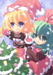  2girls blonde_hair blue_eyes bow brown_dress cape christmas_tree commentary_request decorations dress front_ponytail green_eyes green_hair hair_ribbon hairbow hat hat_ribbon highres kagiyama_hina lifting_person long_sleeves medicine_melancholy mittens multiple_girls nullpooo ribbon santa_hat shirt short_sleeves skirt smile star_(symbol) touhou wide_sleeves wrist_cuffs wrist_ribbon 