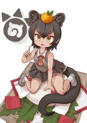  :d animal_ears ascot bare_arms bare_shoulders between_legs black_hair black_skirt blush breasts collarbone collared_shirt commentary_request eyelashes female food fossa_(kemono_friends) fruit full_body grey_footwear grey_vest hair_between_eyes hand_between_legs highres index_finger_raised japari_symbol kemono_friends kolshica medium_breasts miniskirt object_on_head oerba_yun_fang open_mouth orange_(fruit) pleated_skirt shirt shoes short_hair sitting skirt sleeveless sleeveless_shirt smile socks solo tail tan tongue tsurime vest white_background white_shirt white_socks yellow_eyes 