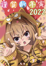  2022 aisaka_taiga animal_costume animal_print bad_id bad_pixiv_id blush brown_hair claw_pose commentary facepaint female hair_between_eyes highres iii_(pixiv27971399) long_sleeves looking_at_viewer multicolored_background oerba_yun_fang open_mouth palmtop_tiger petals pink_eyes polka_dot polka_dot_background solo tail tiger_costume tiger_print tiger_tail toradora! translated upper_body v-shaped_eyebrows 