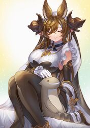  animal_ears asymmetrical_hair breasts brown_hair character_doll closed_eyes detached_sleeves extra_ears female frilled_sleeves frills galleon_(granblue_fantasy) gloves granblue_fantasy hair_between_eyes highres horns long_hair pointy_ears solo stuffed_toy veil very_long_hair white_gloves yuiko_(yuiyuiko_108) 