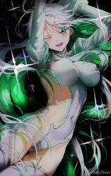  absurdres black_background blush breasts colored_inner_hair commentary_request covered_navel fate/grand_order fate_(series) female floating_hair green_eyes grey_hair highres juliet_sleeves korean_commentary kukulkan_(fate) kukulkan_(second_ascension)_(fate) large_breasts long_hair long_sleeves looking_at_viewer multicolored_hair one_eye_closed puffy_sleeves revealing_clothes sake_onicure sideless_outfit simple_background smile solo teeth twitter_username two-tone_hair very_long_hair 