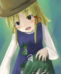  2girls blonde_hair commentary_request green_hair hat kochiya_sanae moriya_suwako multiple_girls tetsuji touhou 