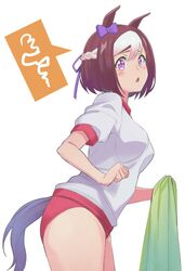  animal_ears blush bow brown_hair buruma ear_ribbon female golden_generation_(umamusume) highres horse_ears horse_girl horse_tail horseshoe_ornament looking_at_viewer multicolored_hair open_mouth purple_bow purple_eyes red_buruma shirt short_hair short_sleeves special_week_(umamusume) tail tracen_training_uniform two-tone_hair umamusume 