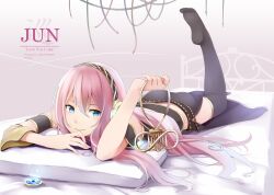  bed cable commentary_request female hand_to_own_mouth holding long_hair lying megurine_luka on_stomach retsuna smile solo the_pose thighhighs vocaloid 