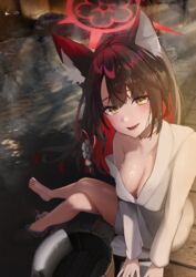  absurdres alternate_costume animal_ear_fluff animal_ears ashiyu bare_legs barefoot black_hair blue_archive blurry blurry_background blush breasts bucket cleavage colored_inner_hair commentary crossed_legs dress feet female foot_bath fox_ears halo highres large_breasts legs looking_at_viewer luenar md5_mismatch multicolored_hair onsen red_eyes refraction signature single_bare_shoulder sitting smile soaking_feet solo steam toes two-tone_hair wakamo_(blue_archive) white_dress wooden_bucket yellow_eyes 