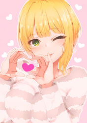  absurdres blonde_hair blush commentary_request eyelashes female fur_sweater green_eyes hands_up heart heart_hands highres idolmaster idolmaster_cinderella_girls long_sleeves looking_at_viewer miyamoto_frederica one_eye_closed outline pink_background ryuu. short_hair simple_background solo striped_clothes striped_sweater sweater upper_body 