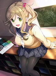  black_pantyhose blonde_hair breasts cardigan chalkboard commentary dutch_angle female green_eyes hair_bobbles hair_ornament indoors inuyama_aoi large_breasts looking_at_viewer mirai_denki motosu_school_uniform oerba_yun_fang pantyhose sailor_collar school_uniform side_ponytail sitting skin_fang solo tareme thick_eyebrows yurucamp 