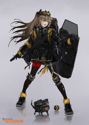  404_logo_(girls&#039;_frontline) armband ballistic_shield brown_hair character_doll commentary dinergate_(girls&#039;_frontline) female girls&#039;_frontline gun h&amp;k_ump handgun highres long_hair non-humanoid_robot red_eyes robot sangvis_ferri scar scar_across_eye scar_on_face shield solo submachine_gun tom_clancy&#039;s_the_division ump45_(girls&#039;_frontline) ump9_(girls&#039;_frontline) ump9_(mod3)_(girls&#039;_frontline) very_long_hair weapon yellow_armband yuuki_mix 