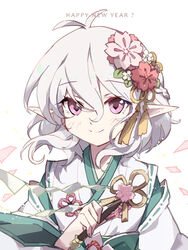  antenna_hair blush chinese_commentary closed_mouth commentary_request elf female flower green_kimono hair_between_eyes hair_flower hair_ornament hand_up holding japanese_clothes kimono kokkoro_(new_year)_(princess_connect!) kokkoro_(princess_connect!) long_hair long_sleeves looking_at_viewer miko mixed-language_commentary photoshop_(medium) pink_eyes pink_flower pointy_ears princess_connect! red_flower shadowsinking simple_background smile solo split_mouth two-tone_kimono upper_body white_background white_flower white_hair white_kimono wide_sleeves 