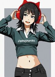  animal_ear_headphones animal_ears black_hair black_pants border breasts cat_ear_headphones chainsaw_man crop_top cropped_shirt fake_animal_ears female grey_eyes headphones highres long_sleeves medium_hair midriff mifune_fumiko navel open_mouth pants red_headphones shiren_(ourboy83) simple_background smile solo standing twintails white_border 