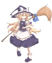  blonde_hair bow braid broom commentary_request female hair_ribbon hairbow hat holding kaminendo kirisame_marisa long_hair looking_at_viewer partial_commentary ribbon simple_background single_braid smile solo touhou white_background witch_hat yellow_eyes 