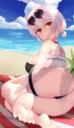  ass azur_lane back bare_legs bare_shoulders barefoot beach bikini black_bikini blue_sky box breasts cloud day eyewear_on_head female heart-shaped_box highres looking_at_viewer looking_back ocean official_alternate_costume outdoors red_eyes short_hair sirius_(azur_lane) sirius_(scorching-hot_seirios)_(azur_lane) skai_kun sky soles solo sunglasses swimsuit thighs thong white_hair 