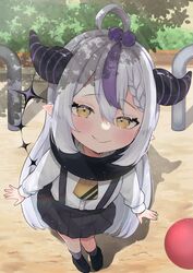  absurdres ahoge alternate_costume black_footwear closed_mouth commentary_request day fang_out female full_body grass grey_hair grey_socks hair_between_eyes hair_bobbles hair_ornament highres hololive horns la+_darknesss long_hair looking_at_viewer multicolored_hair nemuta_muu oerba_yun_fang outdoors pointy_ears shoes socks solo streaked_hair two-tone_hair very_long_hair virtual_youtuber yellow_eyes 