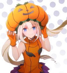  alternate_costume blush commentary_request costume fate/grand_order fate_(series) female gloves hair_ornament halloween hands_on_headwear hands_up happy hat jack-o&#039;-lantern looking_at_viewer marie_antoinette_(fate) minafuni miniskirt pumpkin_hat ringlets season_connection simple_background skirt smile solo twintails 