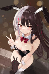  animal_ear_legwear animal_ears asymmetrical_legwear bare_shoulders between_legs black_hair black_leotard black_thighhighs blush bow bowtie breasts covered_navel detached_collar fake_animal_ears female from_above grey_hair hand_between_legs highleg highleg_leotard highres ku_(2025346) leotard long_hair looking_at_viewer medium_breasts multicolored_hair nijisanji orange_eyes playboy_bunny rabbit_ear_legwear rabbit_ears red_bow red_bowtie red_hair sitting smile solo split-color_hair strapless strapless_leotard streaked_hair thighhighs traditional_bowtie two-tone_hair v very_long_hair virtual_youtuber white_thighhighs wrist_cuffs yorumi_rena 