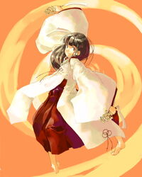  barefoot bell chihaya_(clothing) dancing female full_body hakama hakama_skirt japanese_clothes jingle_bell kagura_suzu kimono long_hair looking_at_viewer miko myu_(neorosi) orange_background original outstretched_arms ponytail red_hakama skirt solo standing wide_sleeves 