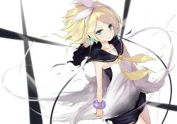  bow commentary_request female hairbow headphones kagamine_rin kojiki-life school_uniform solo vocaloid wind 