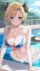  bangs banned_artist bikini black_horns blonde_hair blue_eyes blue_sky closed_mouth cloud copyright_request cup day drinking_glass female highres horns looking_at_viewer multicolored_bikini multicolored_clothes outdoors parted_bangs pool sake_dong short_hair sky smile solo swimsuit virtual_youtuber water wet white_bikini wine_glass 