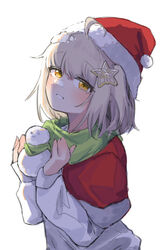  absurdres ahoge arknights blush female fur-trimmed_headwear fur_trim green_scarf hair_ornament hat highres holding korean_commentary long_sleeves looking_at_viewer one_side_up parted_lips polyvora red_hat santa_hat scarf scene_(arknights) shirt short_hair simple_background snow_on_face snow_on_head snow_sculpture solo star_(symbol) star_hair_ornament upper_body white_background white_hair white_shirt yellow_eyes 