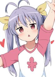  antenna_hair blush commentary_request female hair_between_eyes hair_ribbon heart highres long_hair looking_at_viewer miyauchi_renge non_non_biyori open_mouth outstretched_arms purple_hair red_eyes ribbon riyo_(aokiwazumi) shirt short_sleeves sidelocks simple_background solo triangle_mouth twintails v-neck very_long_hair white_background yellow_ribbon 