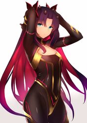  arms_up black_bodysuit black_bow blue_eyes bodysuit bow cleavage_cutout closed_mouth clothing_cutout colored_inner_hair commentary_request covered_navel cowboy_shot fate/grand_order fate_(series) female flat_chest gradient_background hairbow horns ishtar_(fate) kameponde long_hair looking_at_viewer multicolored_hair parted_bangs pink_hair purple_hair skin_tight solo space_ishtar_(fate) space_ishtar_(first_ascension)_(fate) two-tone_hair two_side_up very_long_hair white_background 