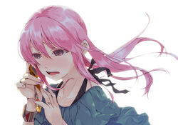  bad_id bad_pixiv_id cellphone commentary_request female long_hair original phone pink_hair solo tamaki_fuyu 