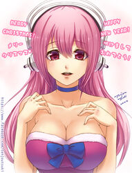  arms_at_sides artist_name bare_shoulders breasts choker cleavage collar collarbone commentary_request dated female hair_between_eyes hands_up happy_new_year headphones large_breasts long_hair looking_at_viewer merry_christmas new_year nitroplus open_mouth photoshop_(medium) pink_eyes pink_hair santa_costume signature smile solo super_sonico teeth tenjou_tsuki upper_body watermark web_address 