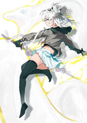  absurdres alchemy_stars black_gloves black_shirt black_thighhighs chinese_commentary commentary female florine_(alchemy_stars) full_body gloves gohanduck grey_shirt hair_ornament hairclip highres holding holding_shuriken holding_sword holding_weapon long_sleeves looking_at_viewer medium_hair miniskirt neckerchief no_shoes profile purple_eyes shirt shuriken sideways_glance skirt snake solo sword thighhighs weapon white_hair white_neckerchief white_skirt zettai_ryouiki 