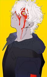  1boy bad_id bad_twitter_id black_jacket blood blood_on_face hair_between_eyes highres hood hood_down jacket looking_up male_focus namepino original parted_lips simple_background slit_pupils solo teeth upper_body white_hair yellow_background yellow_eyes 