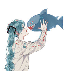  blue_hair commentary female from_side hagimorijia hatsune_miku holding holding_stuffed_toy long_hair long_sleeves open_mouth profile shirt simple_background sleeves_past_wrists solo stuffed_animal stuffed_shark stuffed_toy twintails upper_body vocaloid white_background white_shirt 